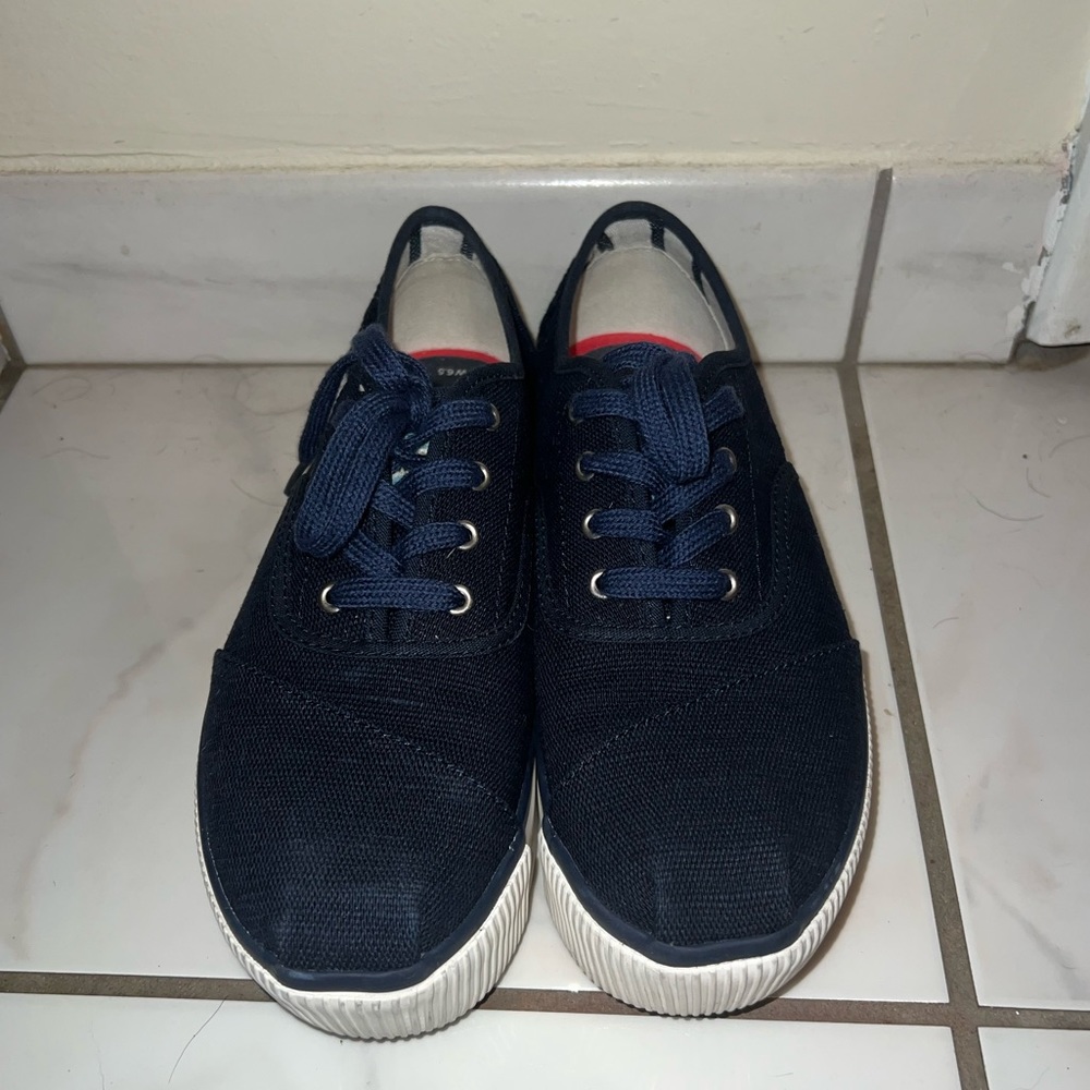 Platform Toms